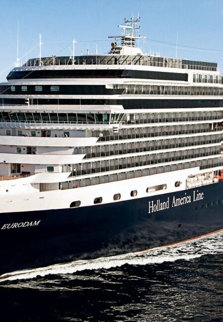 What is the best level to book on a cruise ship?